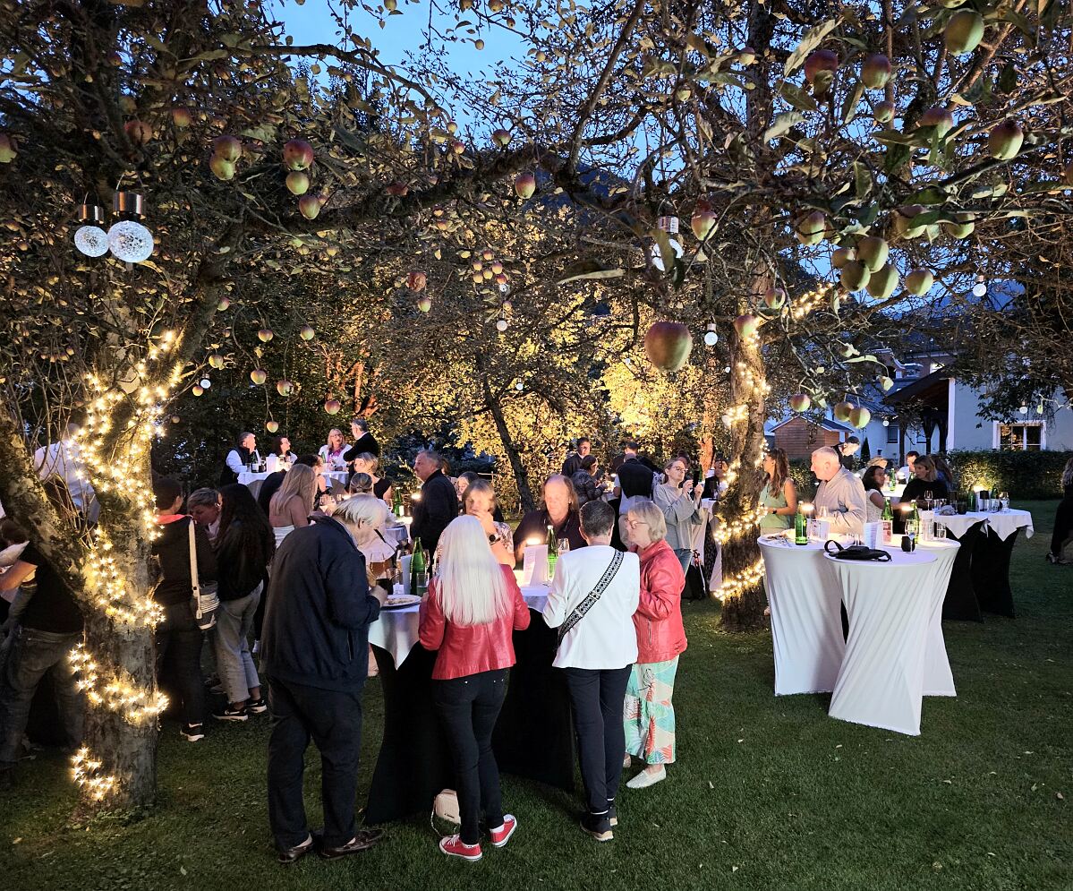 Stimmungsvolles Ambiente im Garten der WK Landeck