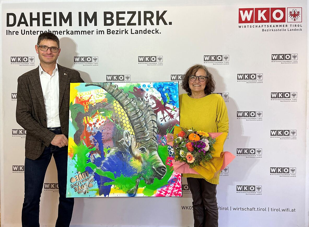 WK-Bezirksobmann Michael Gitterle &  Künstlerin Veronika Thurn 