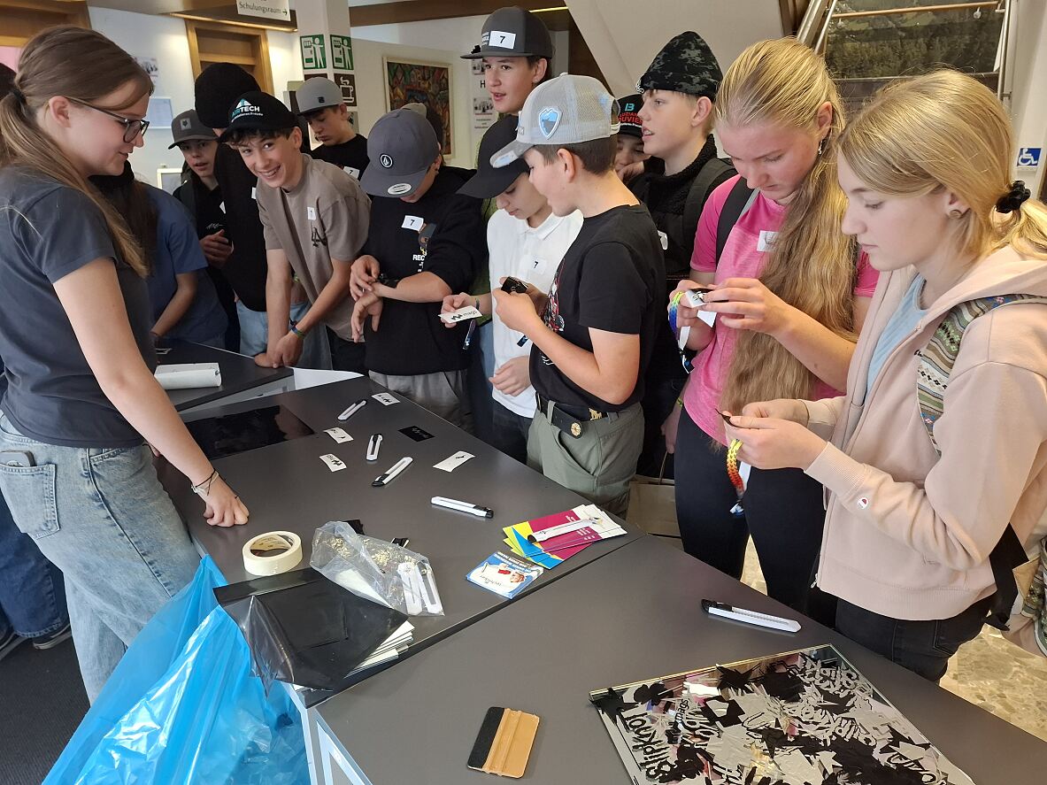 Beschriftungsdesign und Werbetechnik - Berufs-Festival in Landeck
