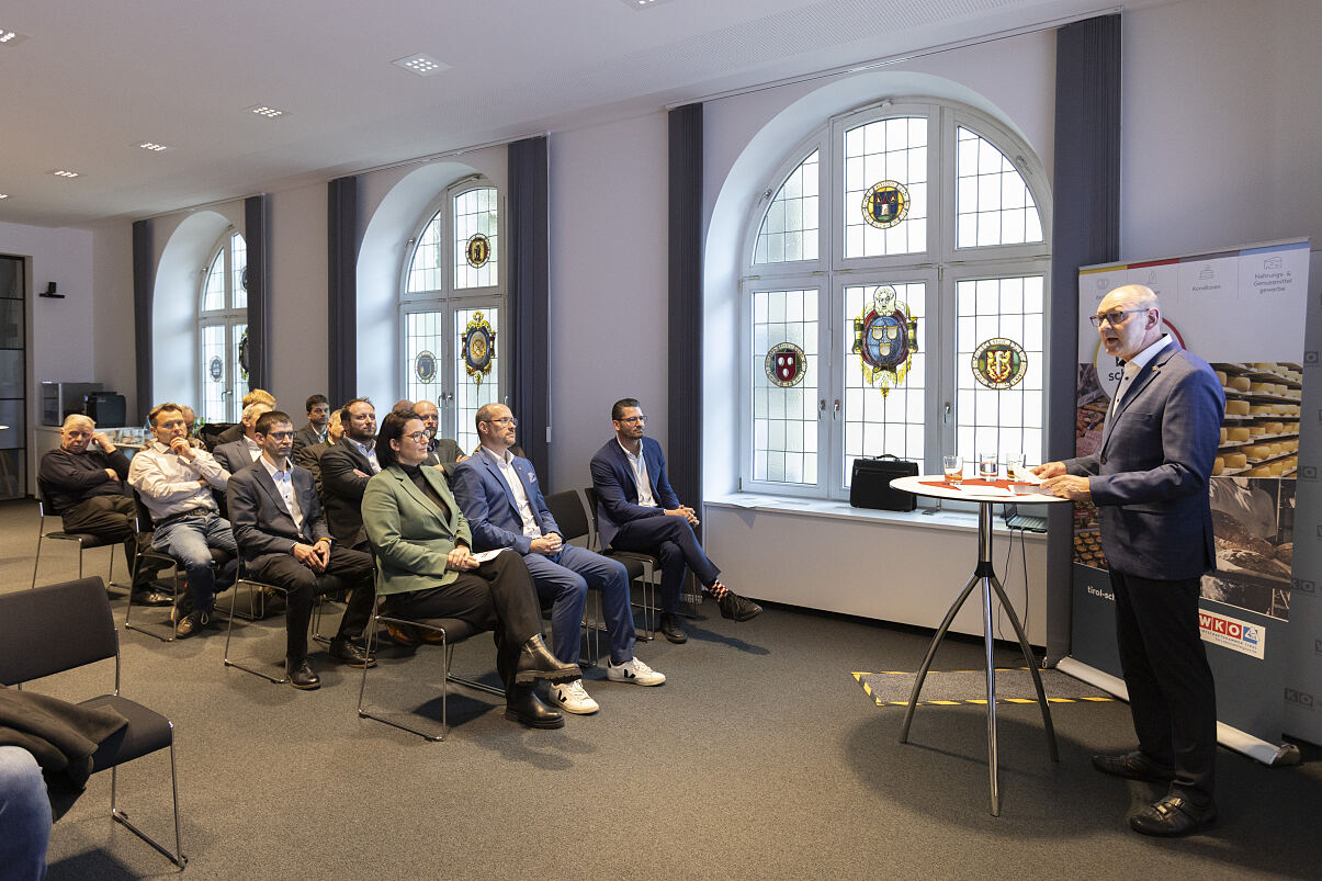 Urkundenübergabe IFFW